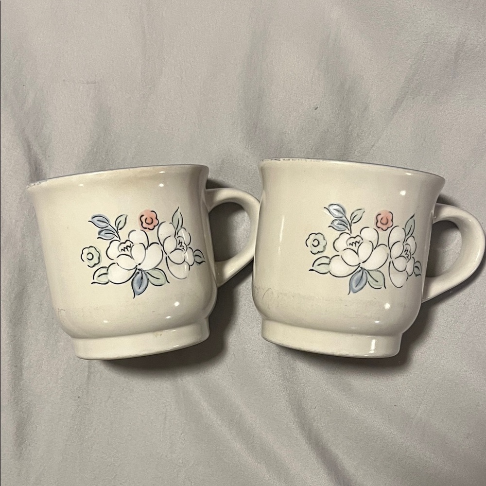 Chantilly Fleur De Lune cups mugs set of 2 vintage Hearthside Japan 1980s